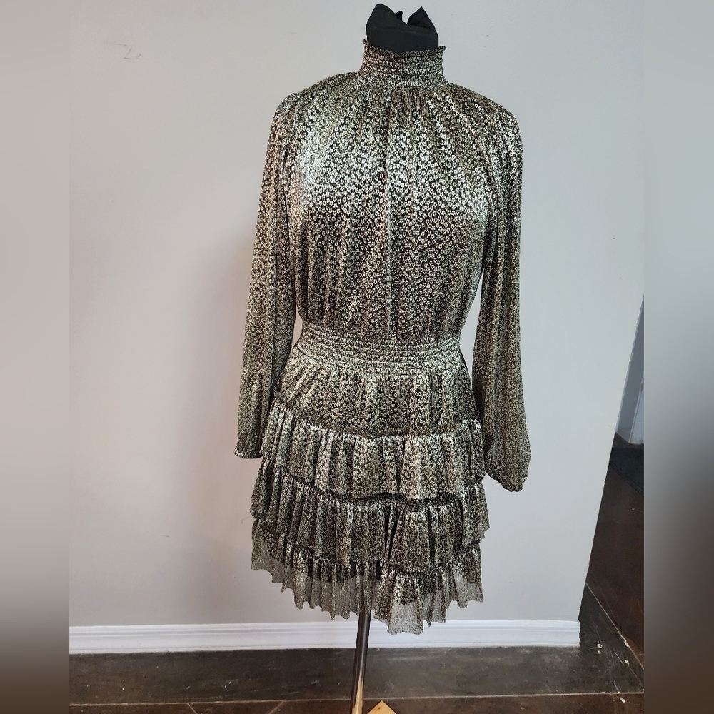 Elegant Gold Patterned Dress